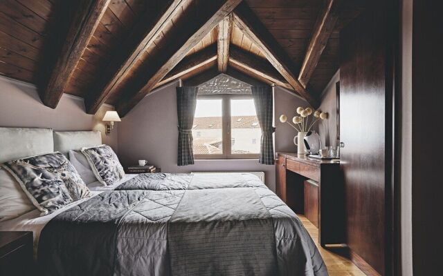 Nostos Suites by White Hills