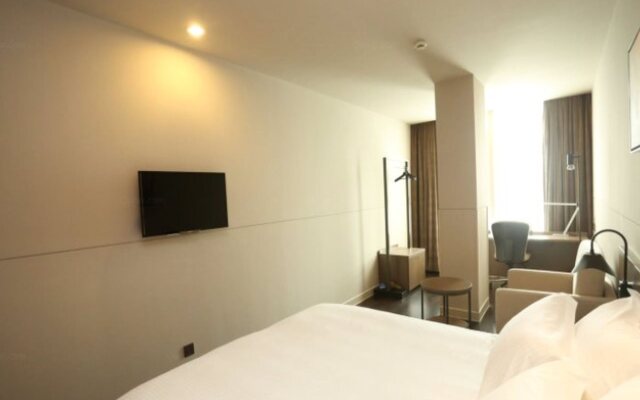 Jinjiang Inn QinZhou East Station City Government