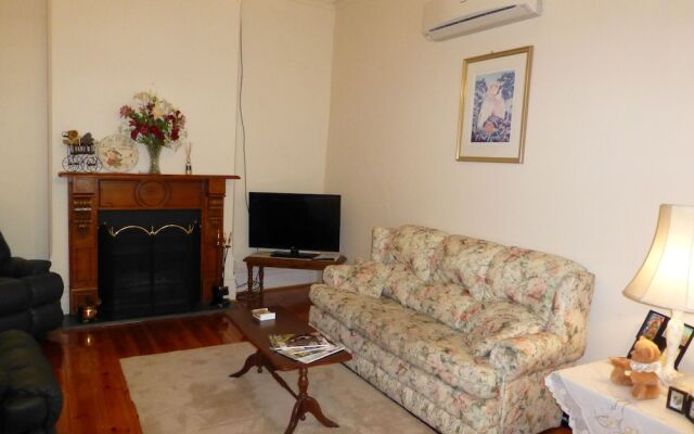 Cherry Tree Lodge Bed and Breakfast