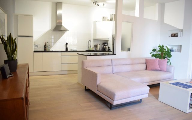 Open Plan Flat in East London