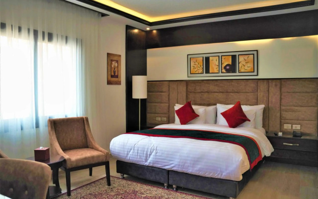 Petra Canyon Hotel