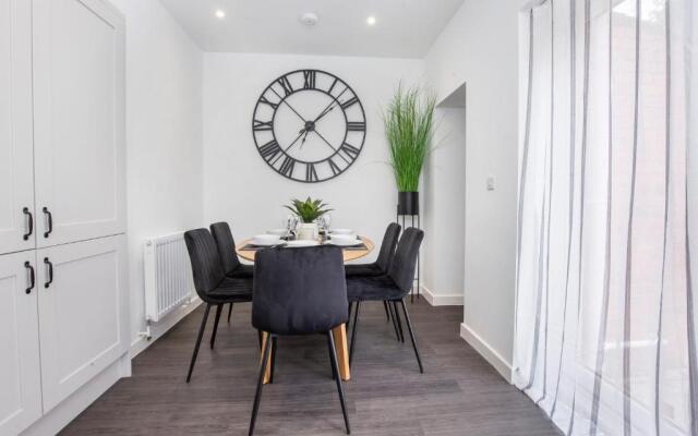Piccadilly Place - 3 Bedroom House