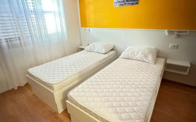 Apartments with a parking space Mali Losinj (Losinj) - 15858