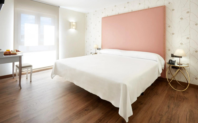 Hotel Arias Aeropuerto