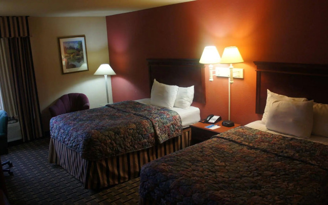 Clarion Pointe Marshall