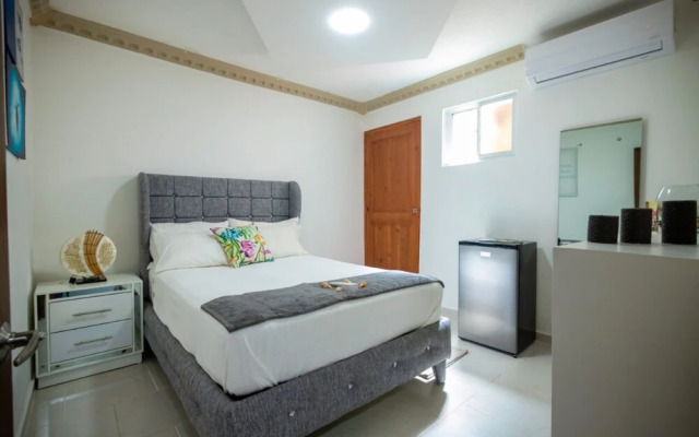 Room-central 1bd and Bth With Common Pic
