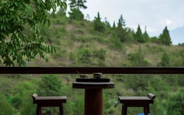 Qingqiu Tree House Forest Oxygen Bar Holiday Homestay