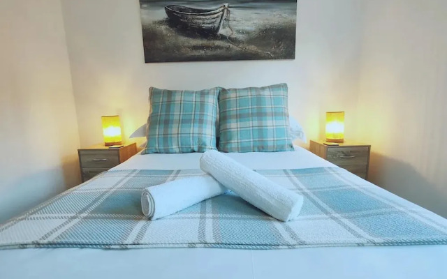 Stunning Modern Christchurch Town Centre Apartment