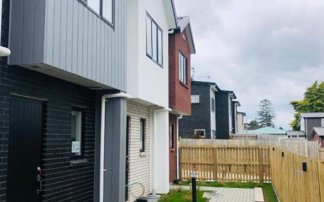 Cozy Brand New Townhouse 1
