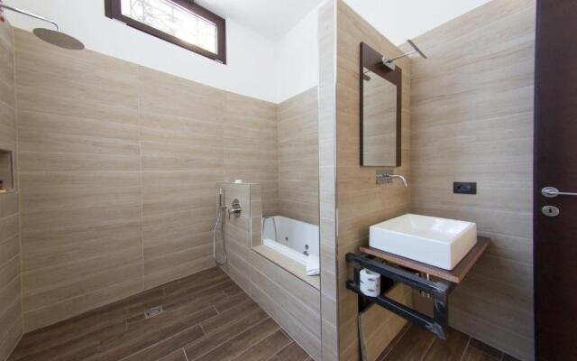 Arena Luxury Rooms