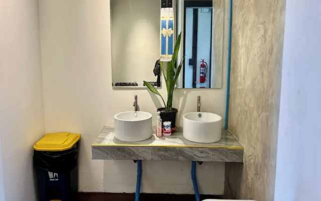 Deva Hostel & Relax Pool