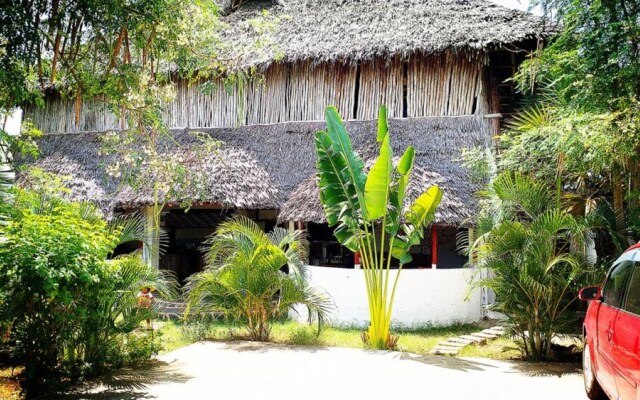 Diani Hostel