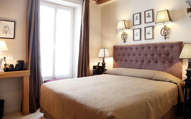 Hotel Saint-Louis en L'Isle - Notre-Dame