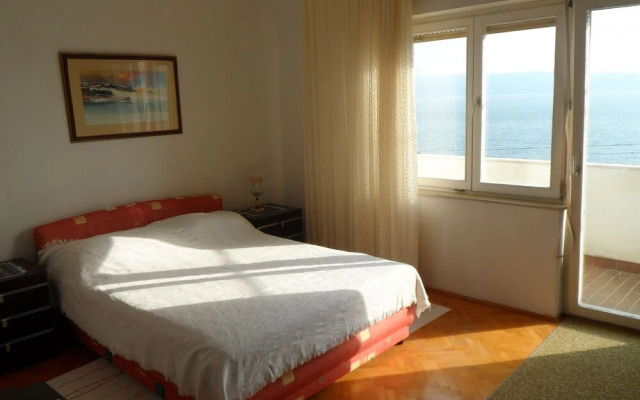 Mari - 40 m From sea - A1