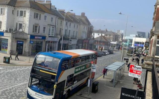 Eastbourne Town centre Maisonette apartment