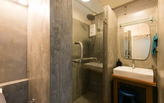 Vacation Townhome near BTS Ekamai