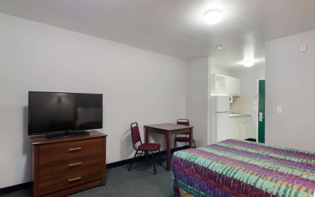 Savannah Suites - Arvada, Colorado