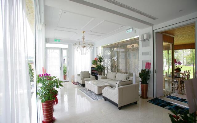Xianel Vacation Chateau