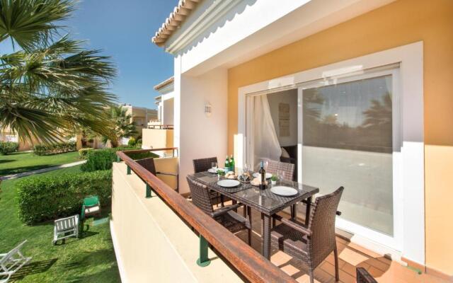 Luxurious First Floor Apartment Sleeps 4