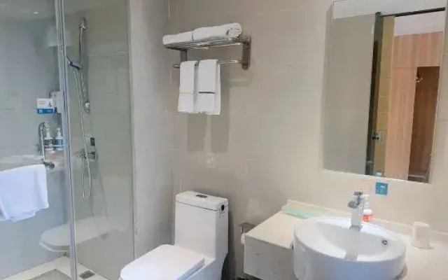 City Comfort Inn Hotel (Huanggang Huangzhou Avenue)