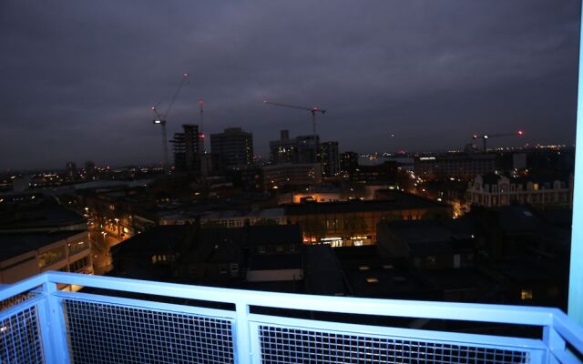 Beautiful 2 beds Woolwich Central Apt