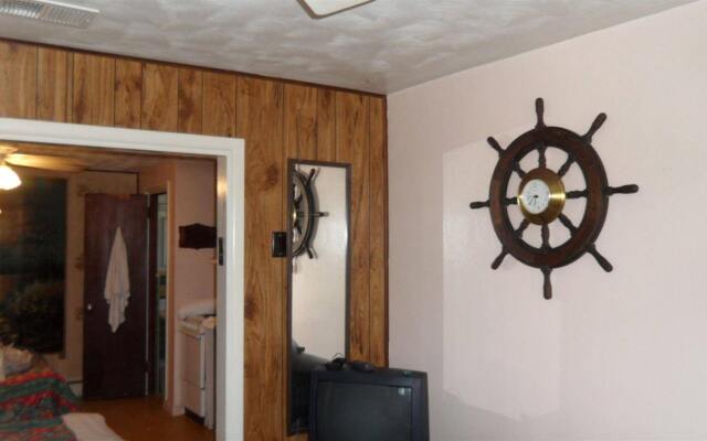 Lazy Hours Motel