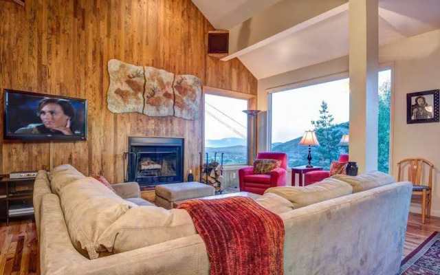 Lowell Avenue Apartment By Alpine Ski Properties