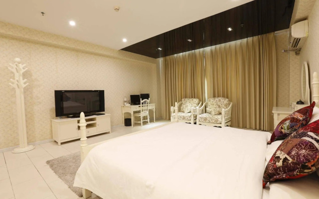 Pufengtang Wooden Art Hotel