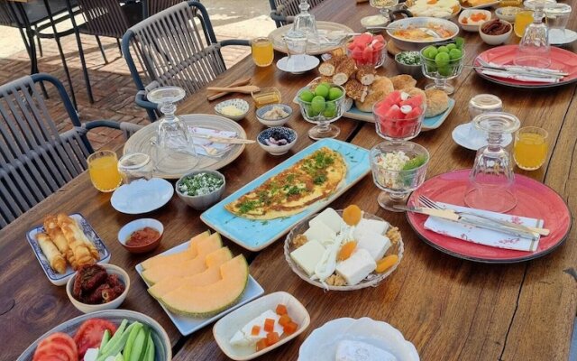 Puka Otel Alacatı