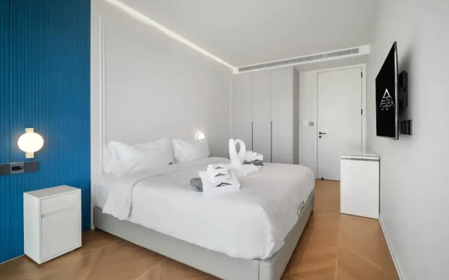 Premier 3-bedroom Apartment E333 Beachfront