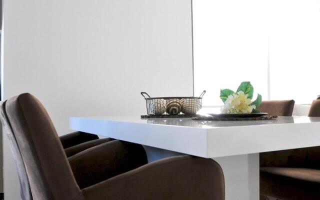 Zenobia Luxury City/Beach Apts No.1