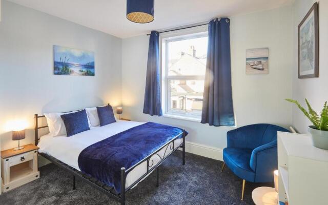 Host Stay Holyrood Lodge