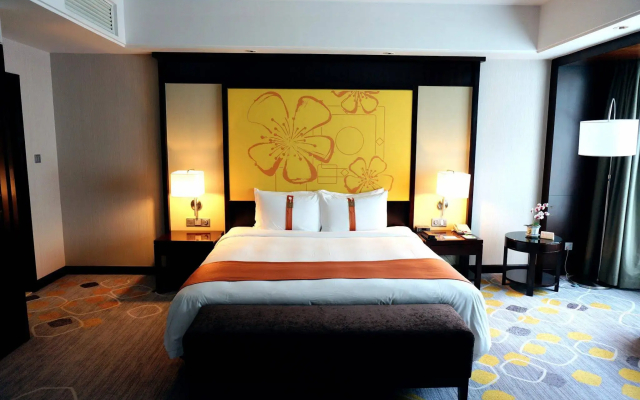 voco Guangzhou Shifu by IHG