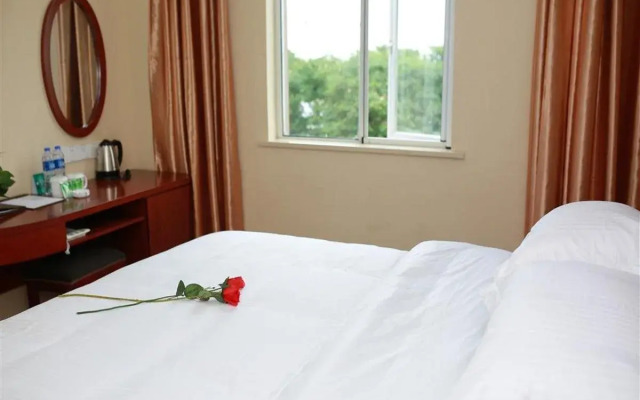 GreenTree Inn Jiangsu Suzhou Yangchenghu Qianshuiwan Express Hotel
