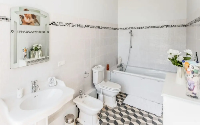 Elegant Holiday Home Near the Canal du Midi