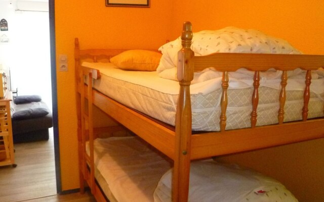 A Pleasant Little Studio Apartment With a Terrace, 30 Metres From the Beach