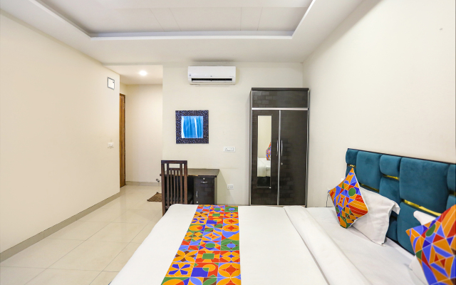 Fabhotel Shiv Rachna