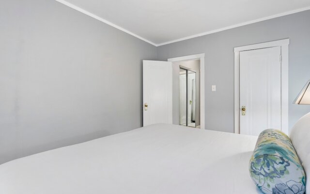 Well equipped 1BR in Chicago highlights