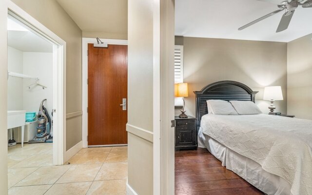 Crc1002 4 Bedroom Condo