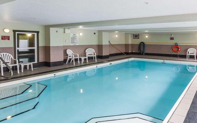 Velora Hinton, Ascend Hotel Collection