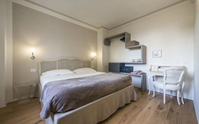 Villa Italia Luxury Suites and Apartments