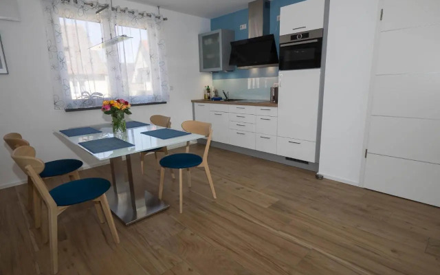 16Lilien Apartmentwohnung Gartenblick