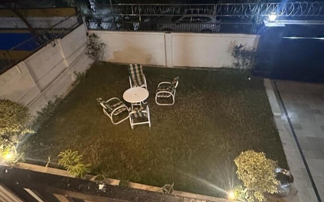 Stay Inn Guest House