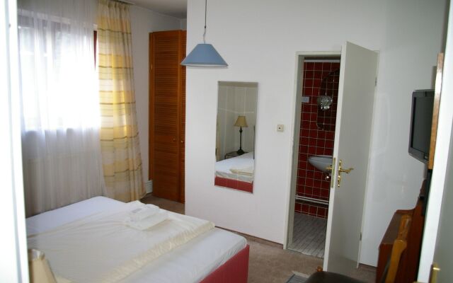 Hotel Zum Studio