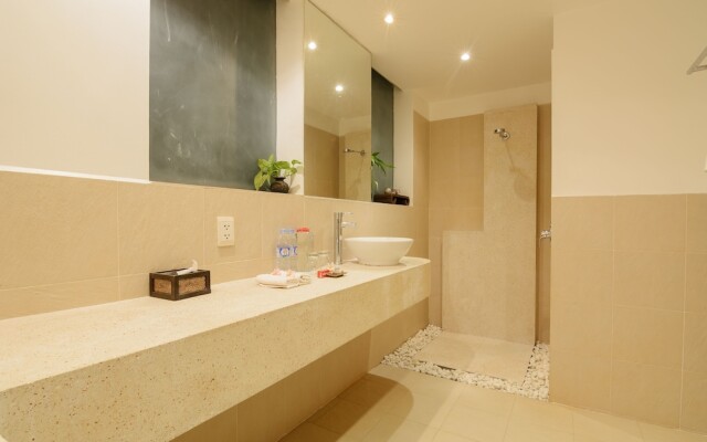 Dechasey Residence