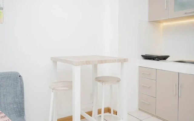Comfort and Spacious 2BR Apartment M-Town Residence