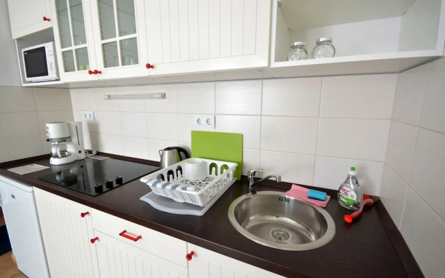 Toldi Apartments