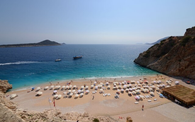 Villa Tuna by Akdenizvillam