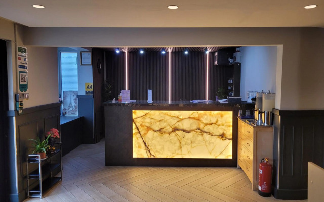 The Gatwick White House Hotel