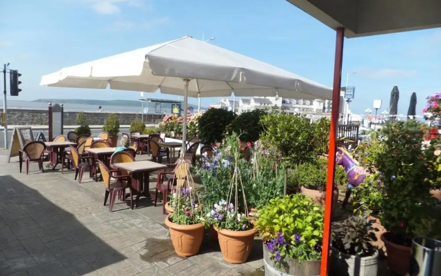 Seaward Hotel